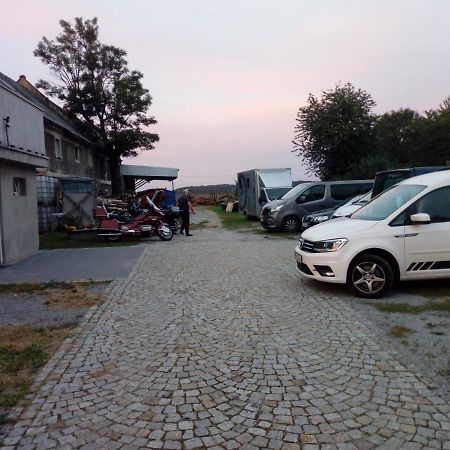 U Bronka W Ksiazecym Lesie Villa Niedaszow Ngoại thất bức ảnh