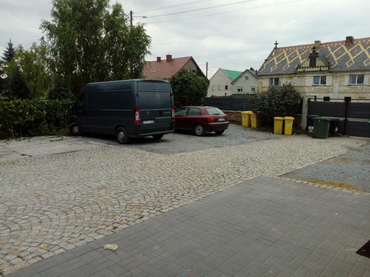 U Bronka W Ksiazecym Lesie Villa Niedaszow Ngoại thất bức ảnh